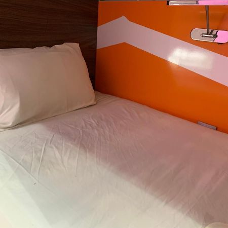 Gorgona Hostel Batoemi Buitenkant foto