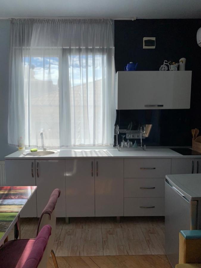 Gorgona Hostel Batoemi Buitenkant foto