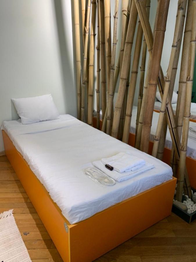 Gorgona Hostel Batoemi Buitenkant foto