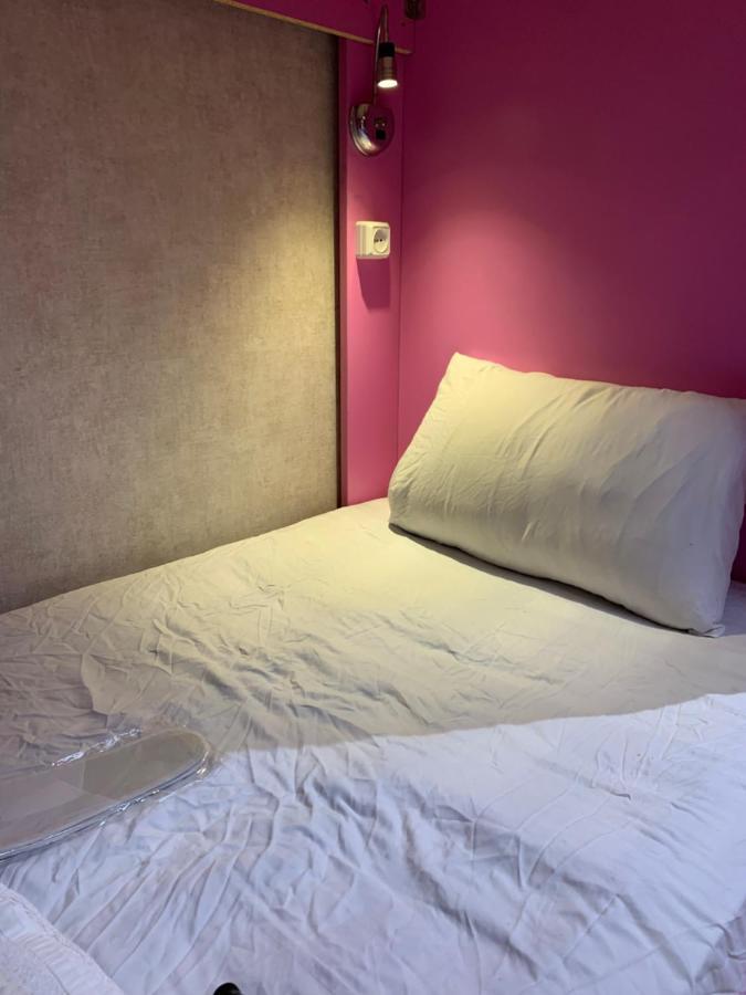 Gorgona Hostel Batoemi Buitenkant foto