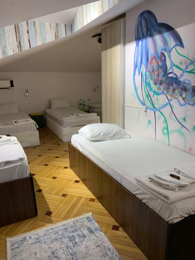 Gorgona Hostel Batoemi Buitenkant foto